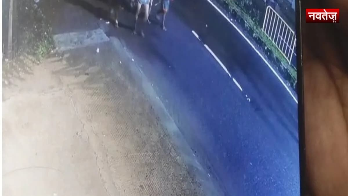 नीमच रोड पर ‘चड्डी गैंग’ का आतंक: जावद में सूने मकान से सोने के आभूषण और नकदी चोरी, थाने के सामने से गुजरे 5 नकाबपोश