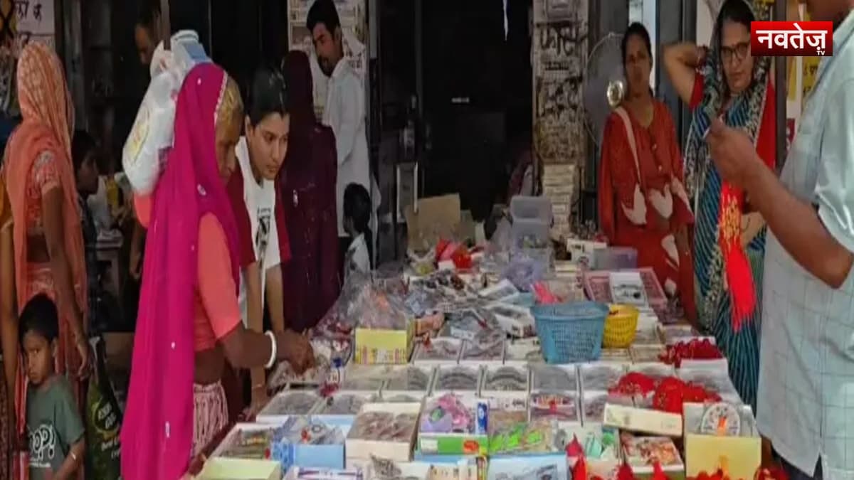 रक्षाबंधन पर्व को लेकर सावर के बाजारों में बढ़ी रौनक