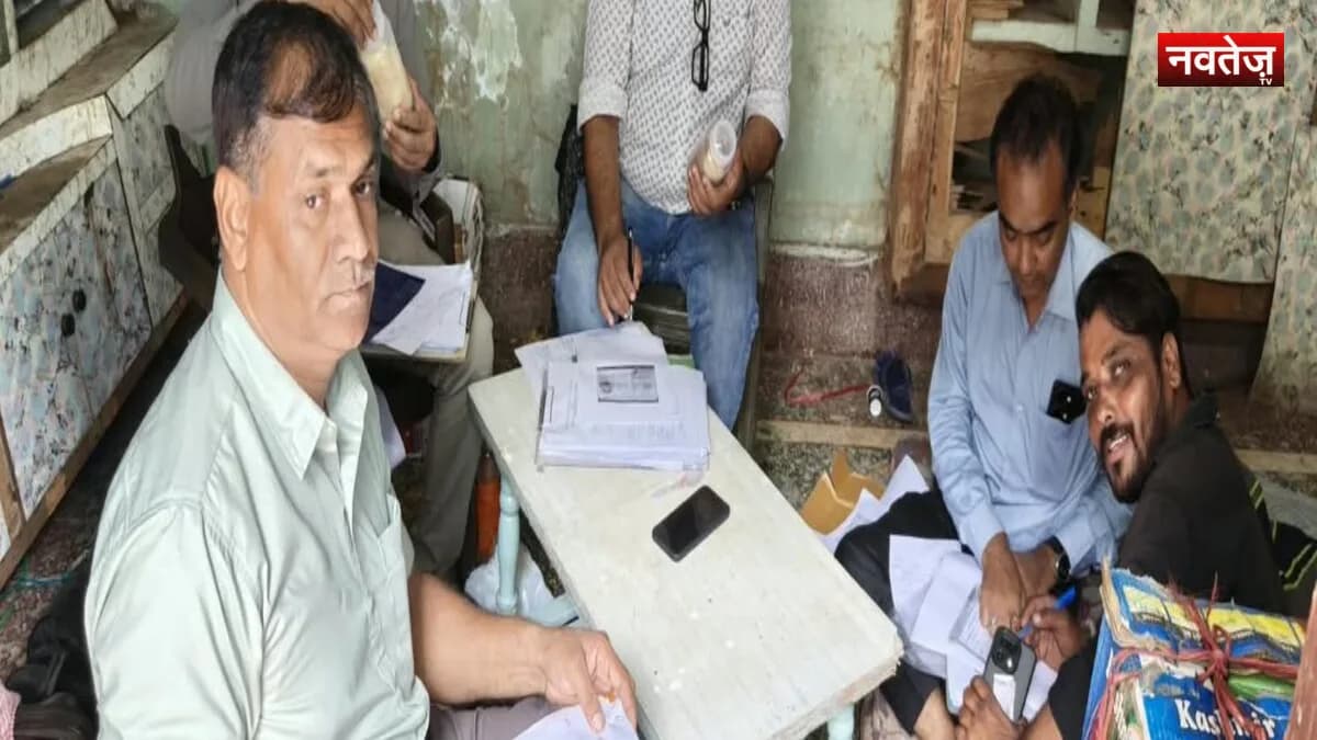 त्यौहारी सीजन में दो दर्जन दुकानों का निरीक्षण कर लिये 22 नमूने