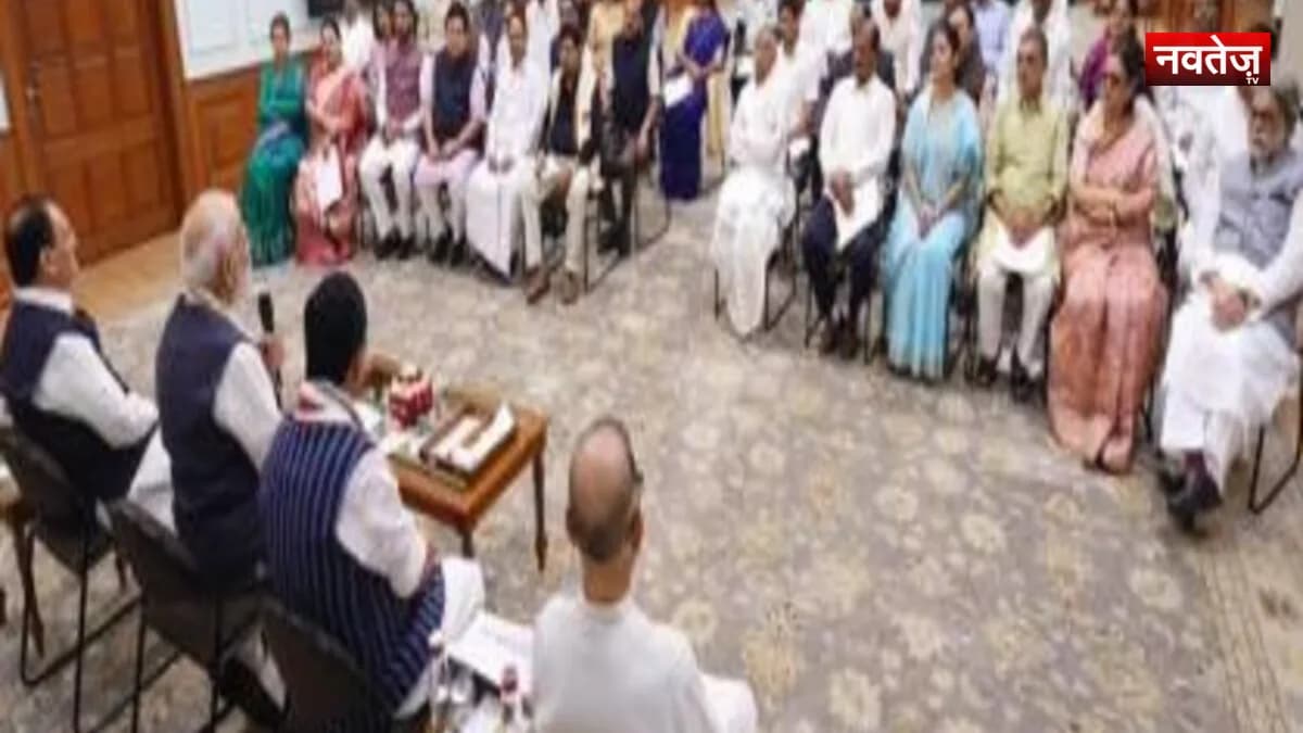 PM मोदी की बागी सांसदों से बैठक: कहा NDA के हर सांसद के साथ खड़ा हूं